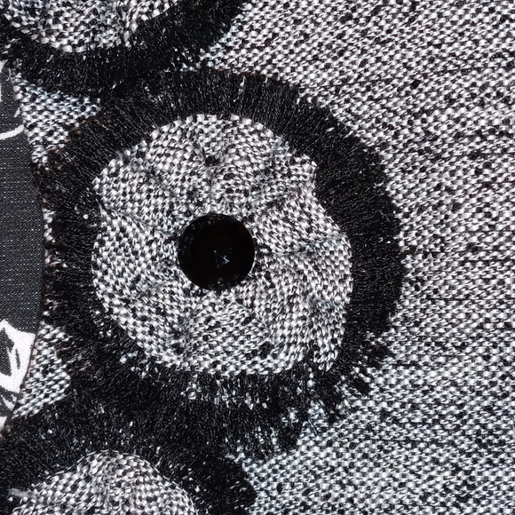 🖤Willow Glenn🖤 - Gray/Black Textured Sleeveless Dress w/Collar Applique - Picture 5 of 11